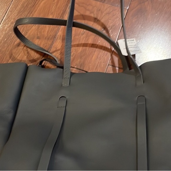 Balenciaga everyday tote bag. Grey. Logo w documentation. Excellent cond… - Picture 10 of 11